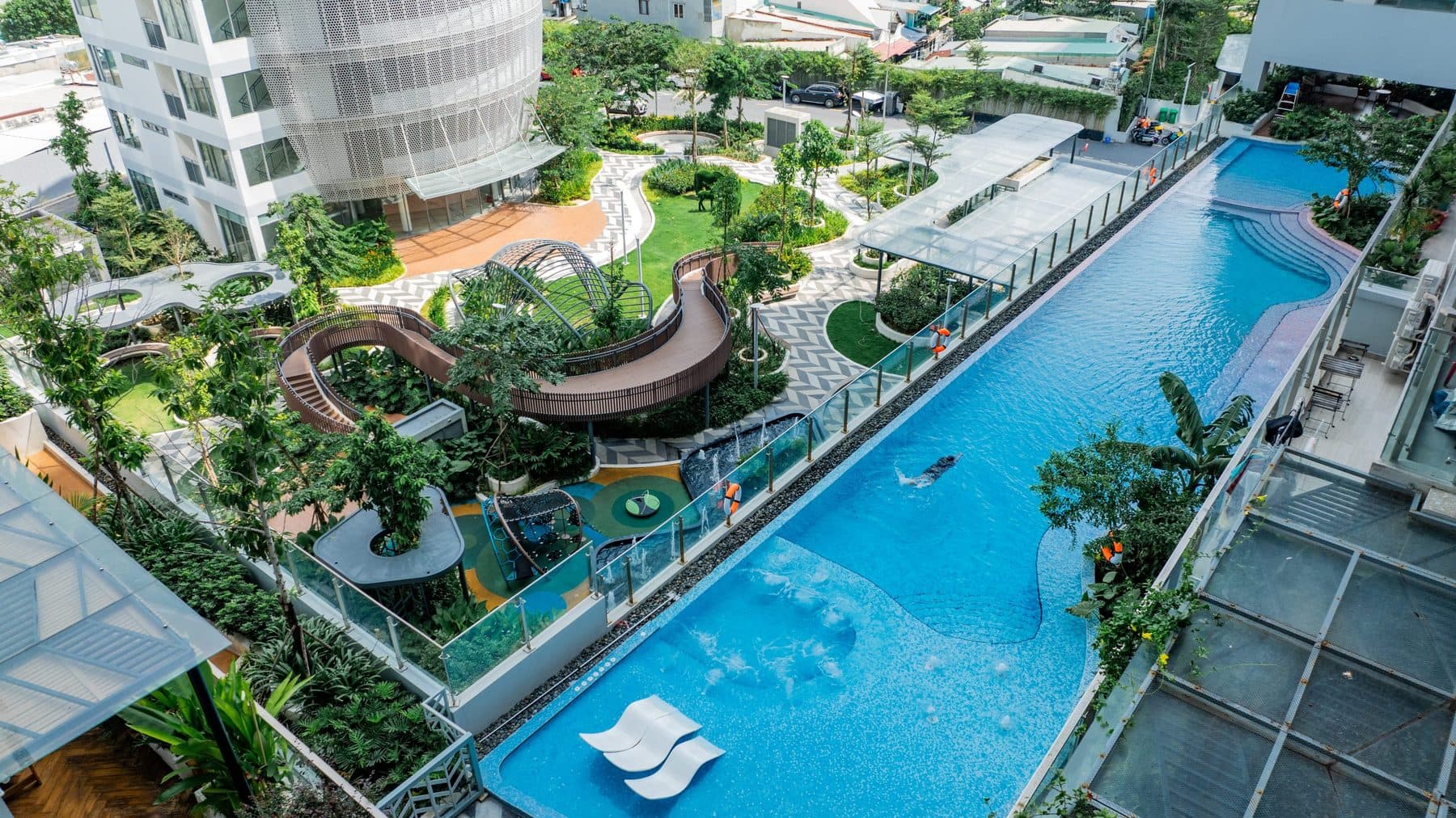 Hồ bơi vô cực và bể Jacuzzi