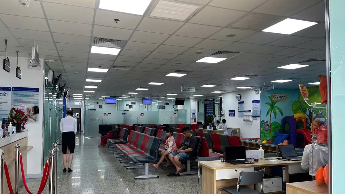 Y tế Vạn Phúc City: bệnh viện 24/7 trong khu, trung tâm tiêm chủng và mạng lưới nhà thuốc