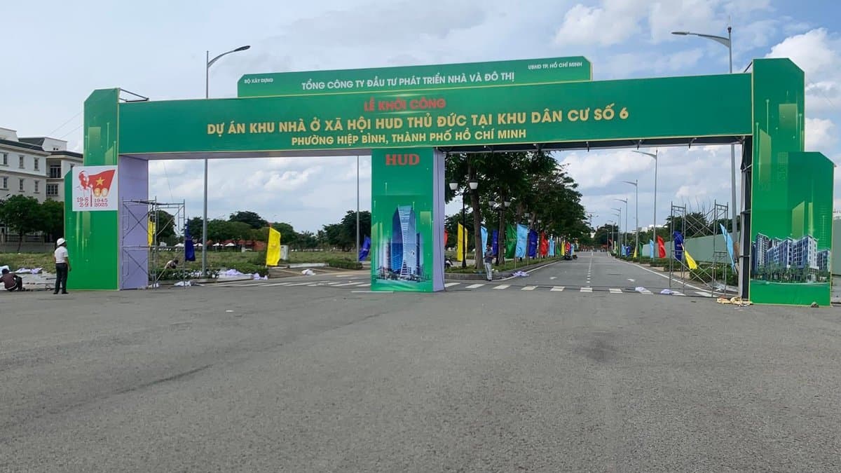 Phối cảnh khu nhà ở xã hội với các khối chung cư và cây xanh