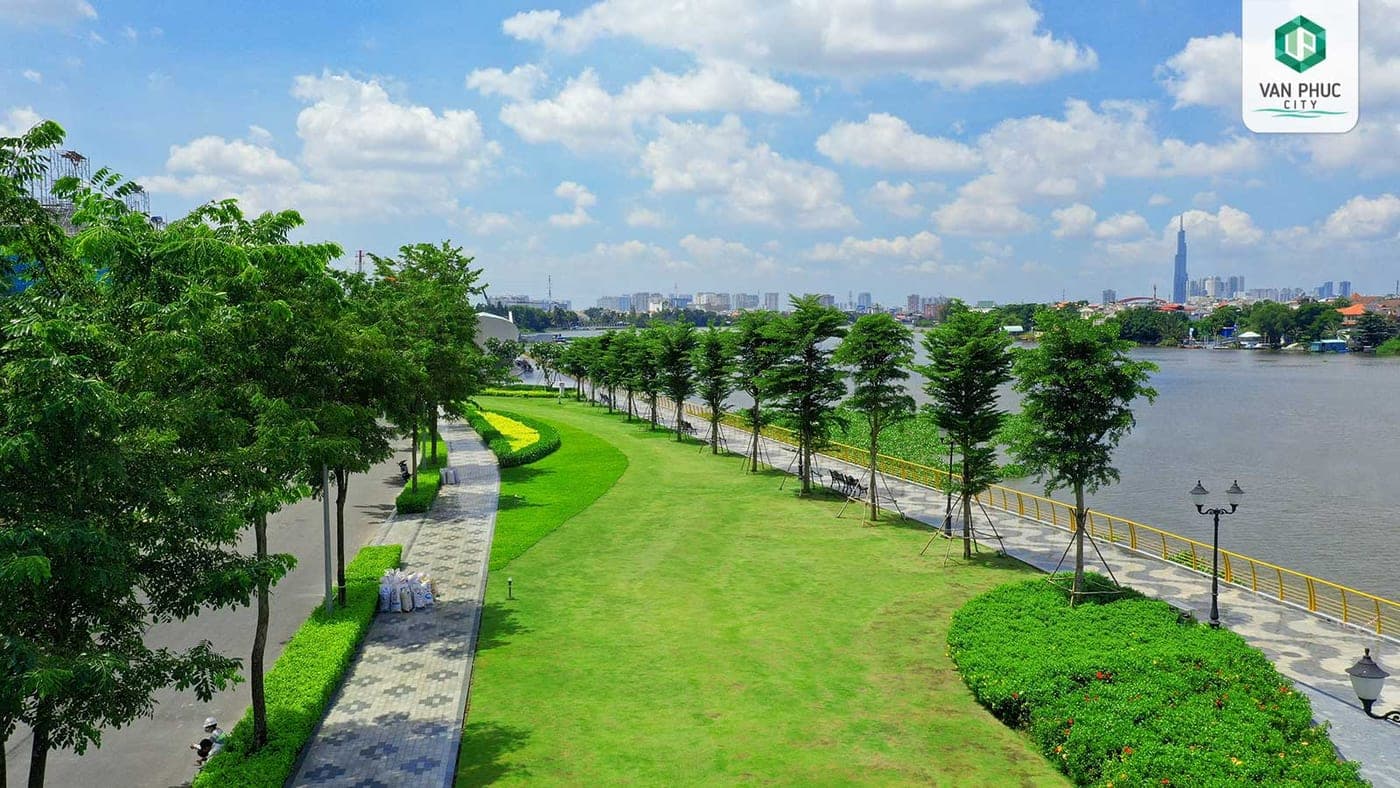 Công viên ven sông The Long Park
