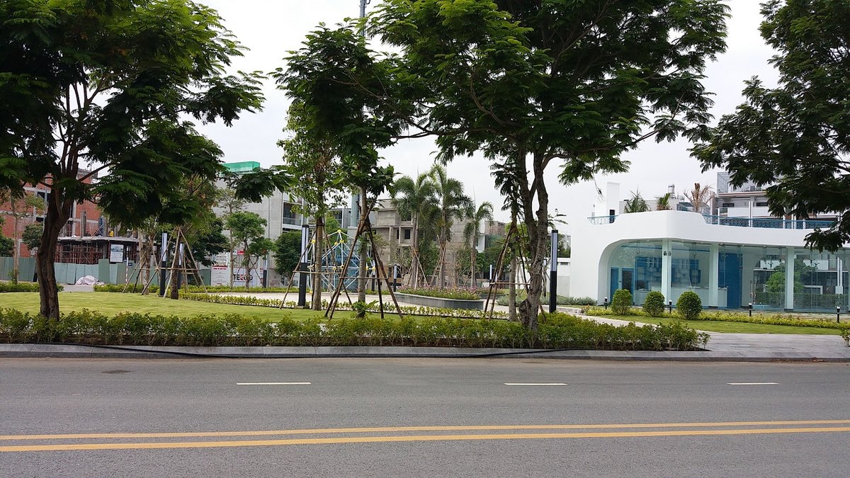 Công viên và mảng xanh Vạn Phúc City: 3,4 km bờ sông, hồ 16ha và những sân chơi cư dân dùng thật